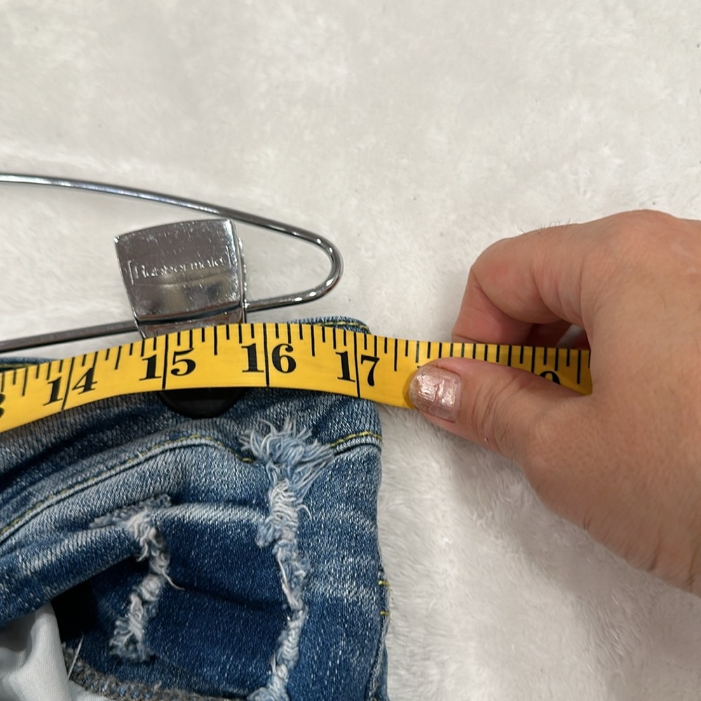 The Style Between Us Plus Size Jeans Size 16 - image 5